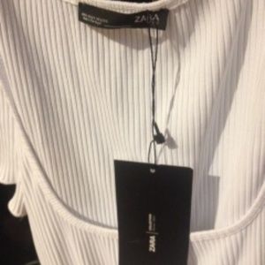 Zara White Ribbed T